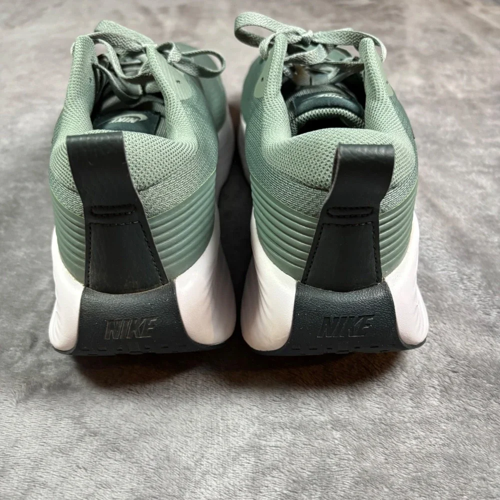 Nike motiva walking